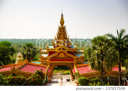 Asian Buddhist temple. Global Vipassana Pagoda in Mumbai, India Asian Buddhist temple. Global Vipassana Pagoda in Mumbai, India 137857509