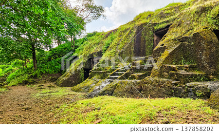 Elephanta Caves in Mumbai, India. Collection of cave temples dedicated to the Hindu god Shiva 137858202