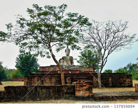 Wat Mekon is a Buddhist temple complex in Sukhothai Historical Park, Sukhothai in the Northern Region of Thailand Wat Mekon is a Buddhist temple complex in Sukhothai Historical Park, Sukhothai in the Northern Region of Thailand 137859894
