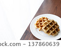 Waffle platter (2 sides) 137860639