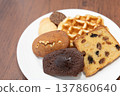 Assortment of baked goods (4 pieces wide) 137860640