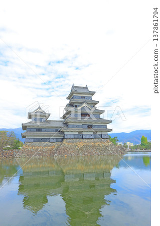 Scenery of National Treasure Matsumoto Castle, Matsumoto City, Nagano Prefecture Scenery of National Treasure Matsumoto Castle, Matsumoto City, Nagano Prefecture 137861794
