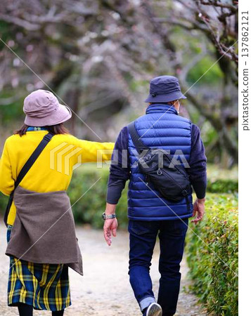 old age of couple with age difference 137862121