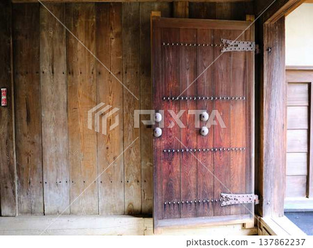 高知城堡的大門 137862237