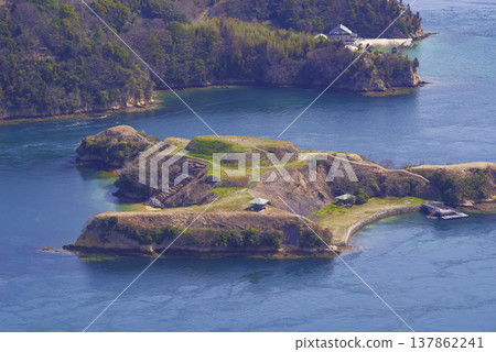 能島城遺址,漂浮在瀨戶內海中 能島城遺址,漂浮在瀨戶內海中 137862241