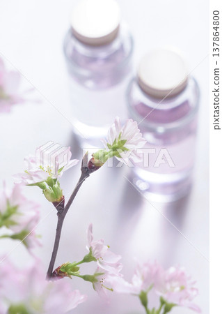 Image of a cosmetic product [Floral water and cherry blossoms] 137864800