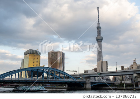 Tokyo Skytree and Komagata Bridge as seen from the Sumida River Tokyo Skytree and Komagata Bridge as seen from the Sumida River 137866732
