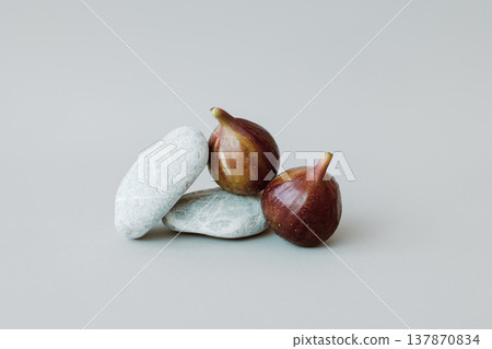 Ripe figs on a grey background. Minimal concept. 137870834