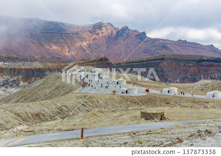 Late autumn in Aso, Kumamoto Prefecture: Around the Nakadake crater of Mount Aso. Late autumn in Aso, Kumamoto Prefecture: Around the Nakadake crater of Mount Aso. 137873338