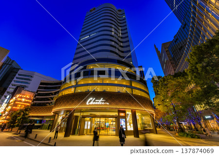 Tokyo, Chiyoda Ward, Yurakucho, Hibiya Chanter night view Tokyo, Chiyoda Ward, Yurakucho, Hibiya Chanter night view 137874069