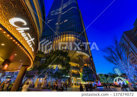 Tokyo, Chiyoda Ward, Yurakucho: Night view of Hibiya Chanter and Tokyo Midtown Hibiya Tokyo, Chiyoda Ward, Yurakucho: Night view of Hibiya Chanter and Tokyo Midtown Hibiya 137874072
