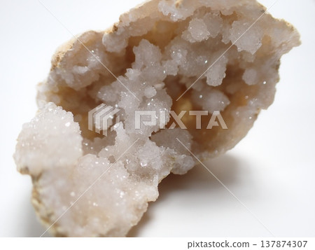 Broken quartz nodule Broken quartz nodule 137874307