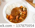 Hamburger curry 137875054