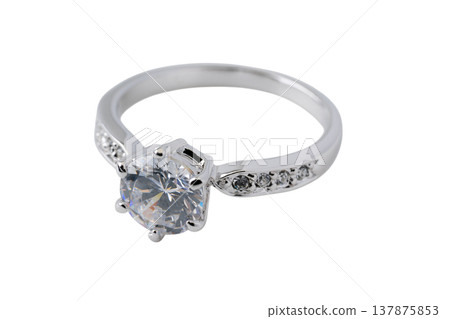A diamond engagement ring on a transparent background (PNG) 137875853