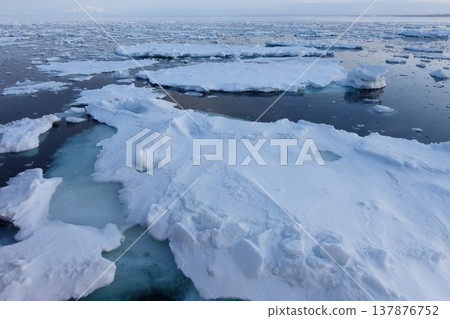 Drift ice as seen from the Abashiri drift ice sightseeing icebreaker Aurora Drift ice as seen from the Abashiri drift ice sightseeing icebreaker Aurora 137876752