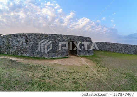 座喜見城遺址：琉球王國的一座古老城堡。 137877463