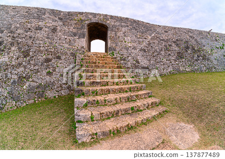 座喜見城遺址：琉球王國的一座古老城堡。 137877489