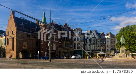 Plaats (Plaza) of Hague during daytime Plaats (Plaza) of Hague during daytime 137878390