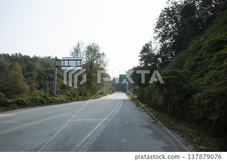 Han River bike path 137879076