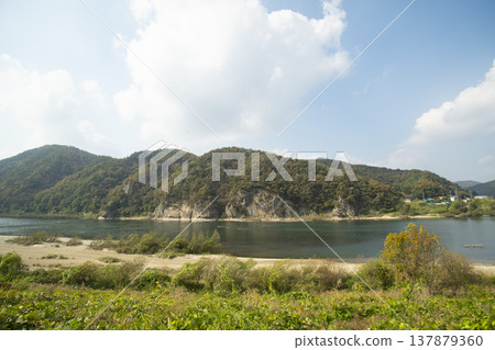 Han River bike path 137879360