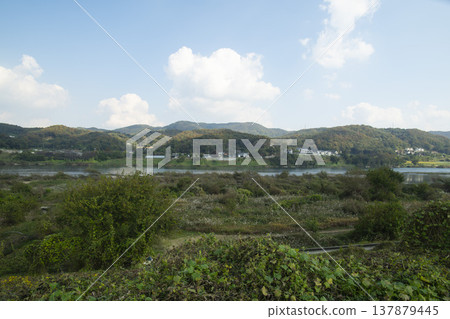Han River bike path Han River bike path 137879445