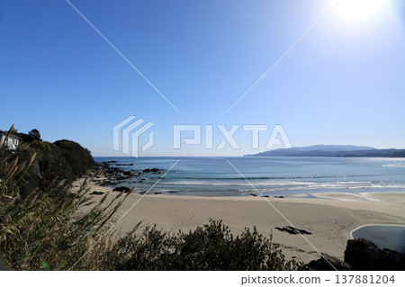 The calm winter coastline on the Pacific side The calm winter coastline on the Pacific side 137881204