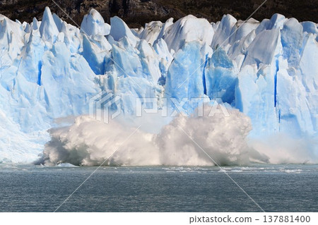 Peritomoleno 137881400