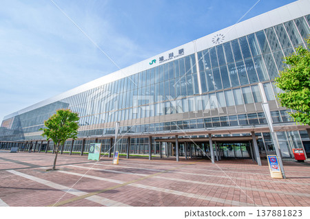 北海道旭川市,旭川的門戶,晴天時JR旭川站(北口) 北海道旭川市,旭川的門戶,晴天時JR旭川站(北口) 137881823