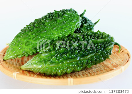Summer vegetables: bitter melon (goya) 137883473
