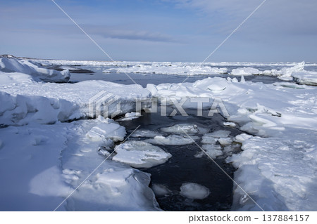 The sea of Rausu, where drift ice floats. The sea of Rausu, where drift ice floats. 137884157
