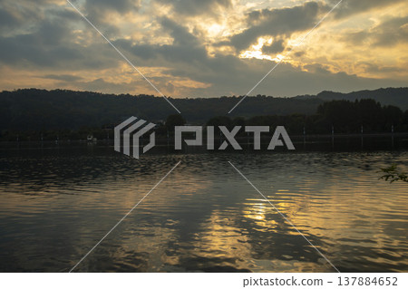 Han River bike path Han River bike path 137884652