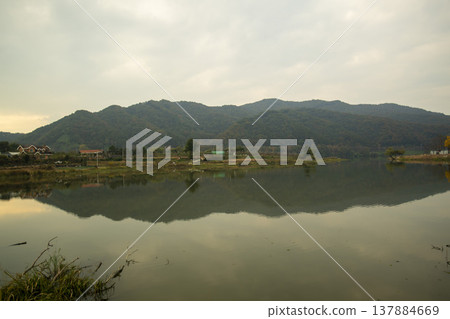 Han River bike path 137884669