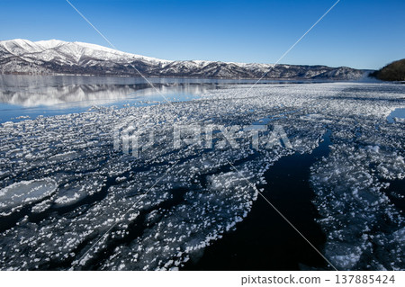 Lake Kussharo during the winter season Lake Kussharo during the winter season 137885424