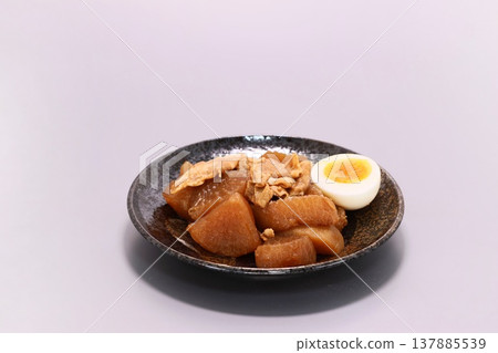 紅燒五花肉配蘿蔔，豬肉，蘿蔔，菜餚 137885539