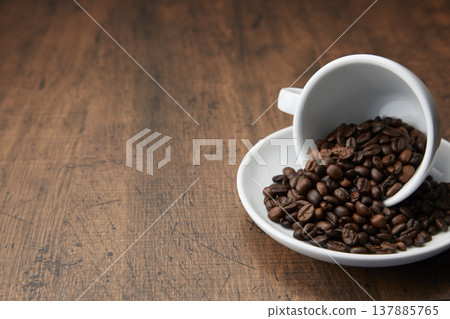 A coffee image with a calm wood grain background. A coffee image with a calm wood grain background. 137885765
