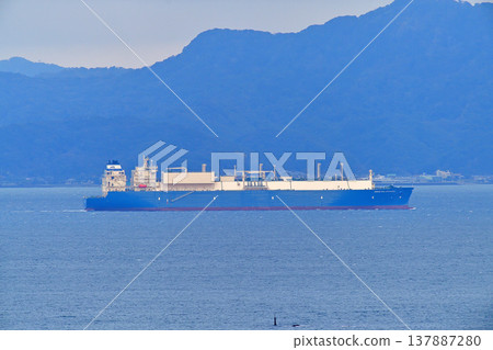 Maran Gas Maritime, Uraga Channel, MARAN GAS ANTIPAROS, Gas Tanker 137887280