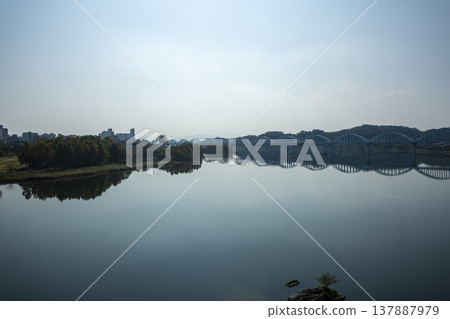 Han River bike path 137887979
