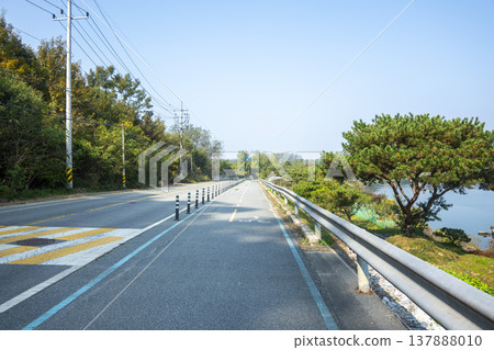 Han River bike path Han River bike path 137888010