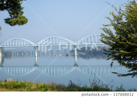 Han River bike path Han River bike path 137888012