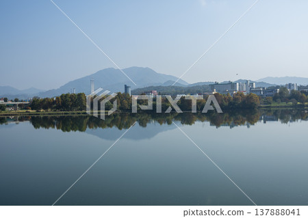 Han River bike path 137888041