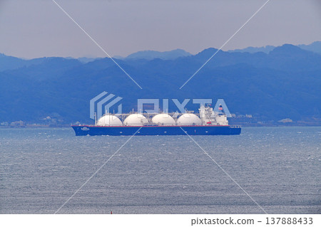 勞埃德TSB通用租賃公司、烏拉加海峽、巴爾卡液化天然氣公司 137888433