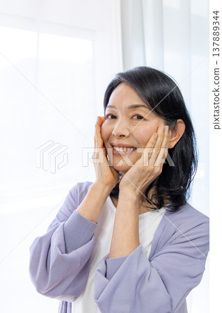 高級女性的美麗形象 高級女性的美麗形象 137889344