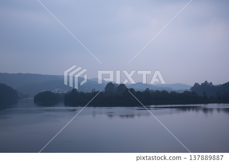 Han River bike path 137889887