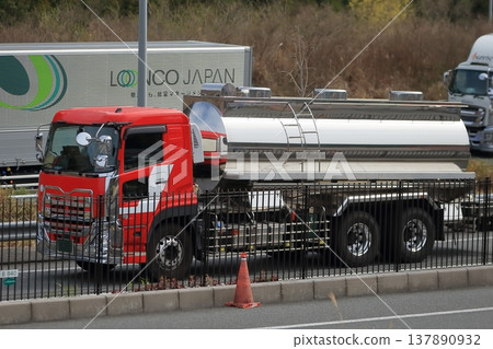 坦克卡車 137890932