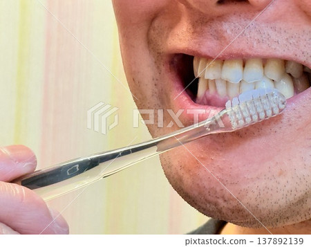 刷牙時的口腔區域 137892139