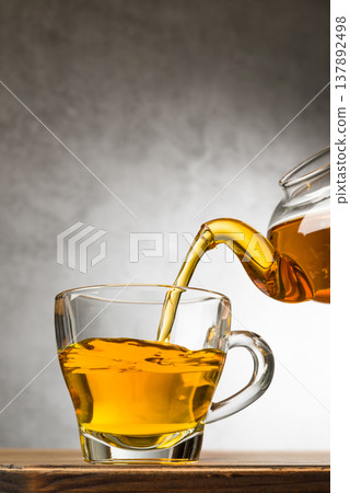 Glass cup of tea 137892498