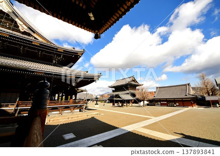 Higashi Honganji Temple, Goei-do Hall and Goei-do Gate (Important Cultural Property), Tokoha-cho, Shimogyo Ward, Kyoto City, February 2022 Higashi Honganji Temple, Goei-do Hall and Goei-do Gate (Important Cultural Property), Tokoha-cho, Shimogyo Ward, Kyoto City, February 2022 137893841