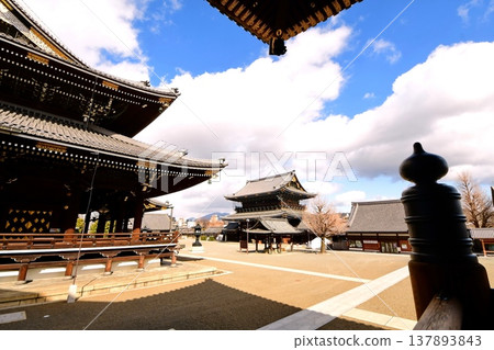 東本願寺、禦榮堂及禦榮堂門（重要文化財產），京都市下京區常葉町，2022年2月 137893843
