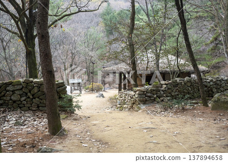 Mungyeongsaejae Mungyeongsaejae 137894658
