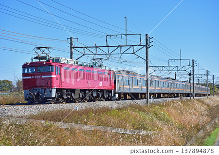 高崎線，岡部 - 本莊，JR 東日本，EF81-134（長岡）+ 205 系，M19 編組（幕張） 137894878